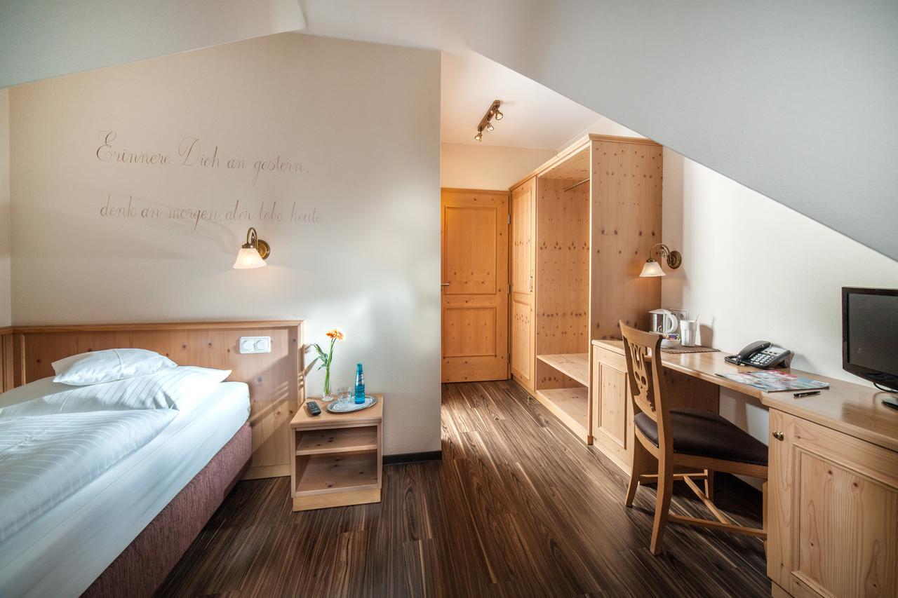 Hotel Eschenhof Kirchheim bei Muenchen エクステリア 写真